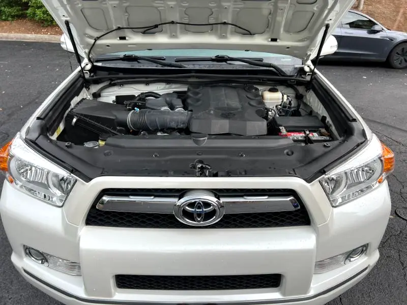 2012-toyota-4runner-sr4-4x4-for-sale-32