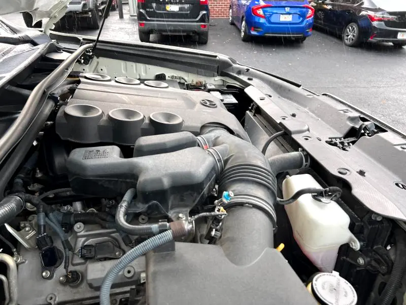 2012-toyota-4runner-sr4-4x4-for-sale-33