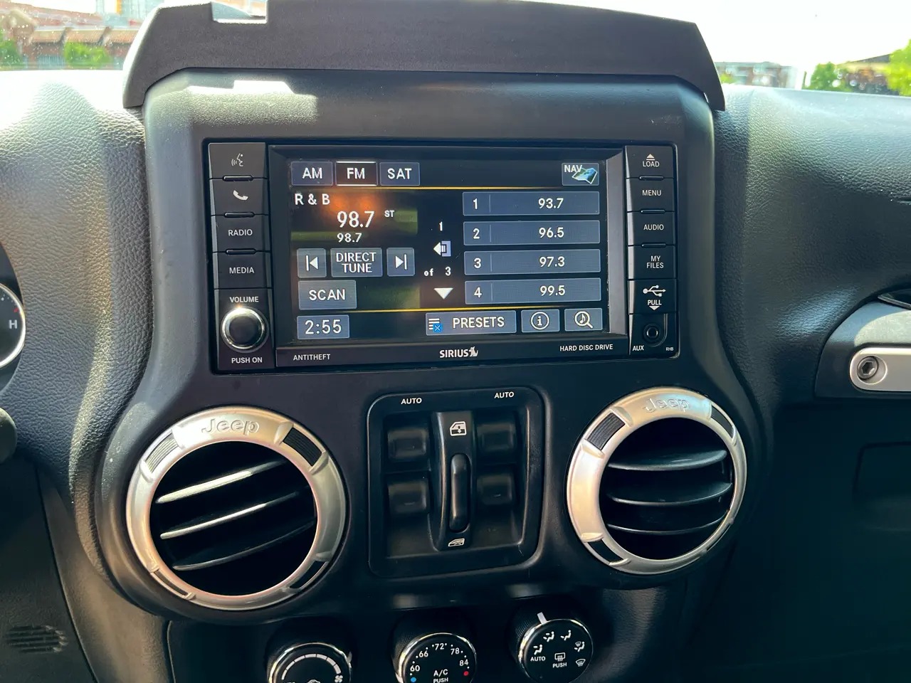 2013-jeep-wrangler-unlimited-for-sale (33)
