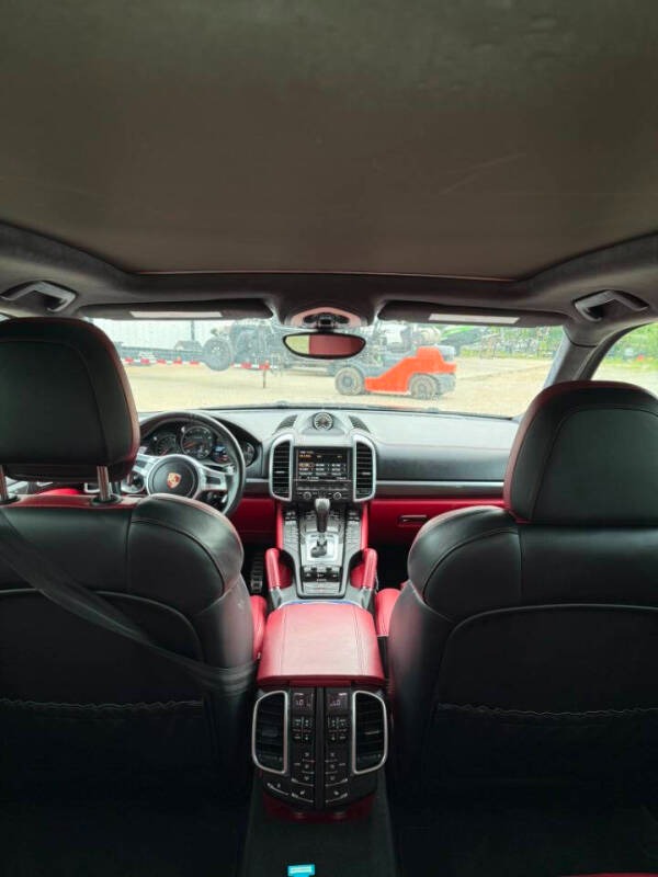 2014-porsche-cayenne-turbo-s-for-sale (1)