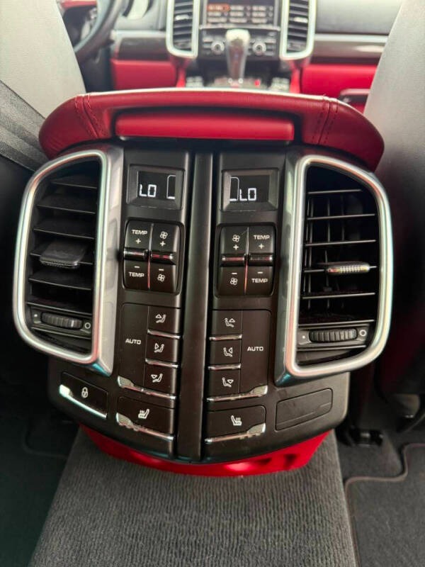 2014-porsche-cayenne-turbo-s-for-sale (8)