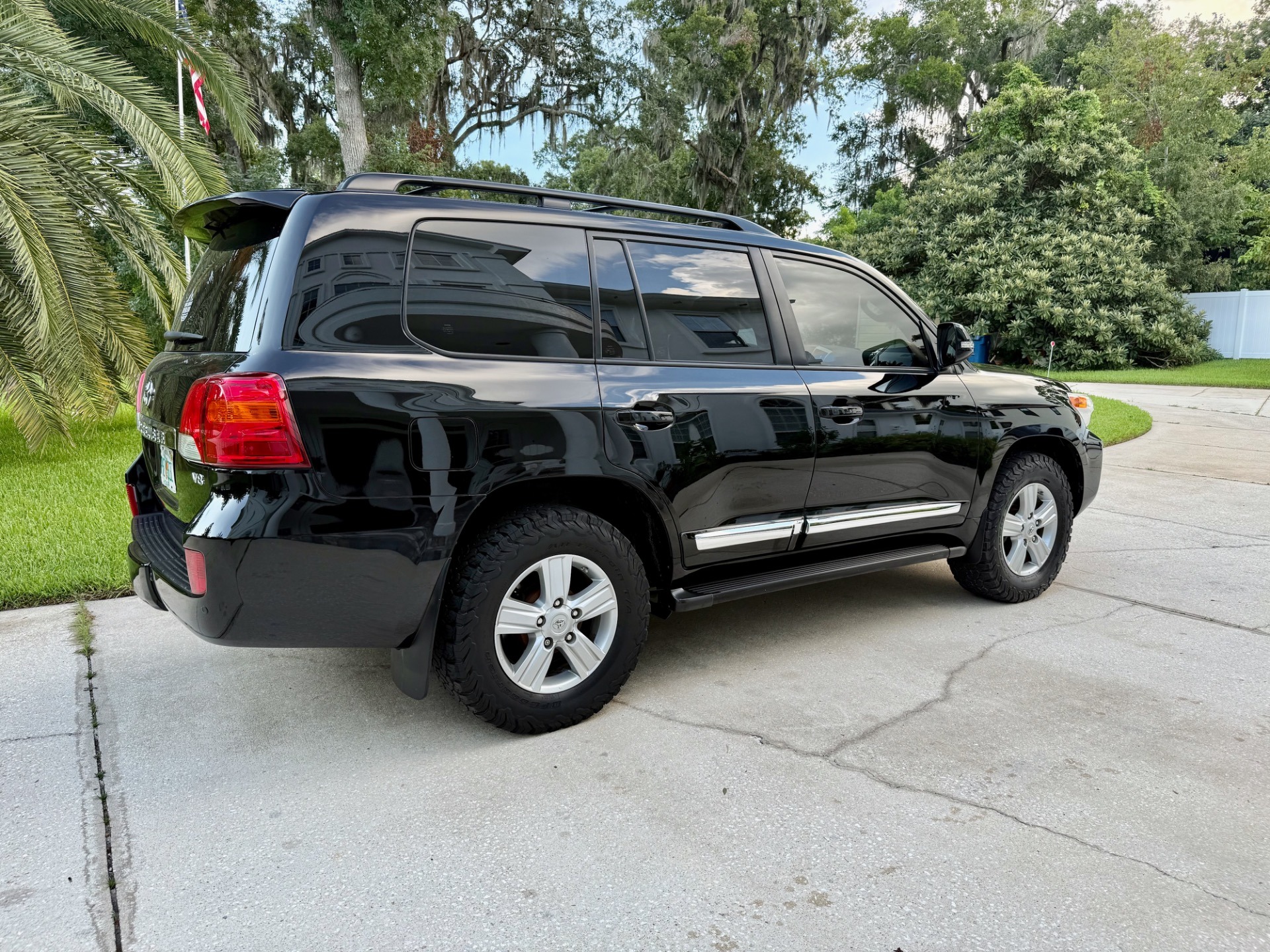2014-toyota-land-cruiser-200 (22)