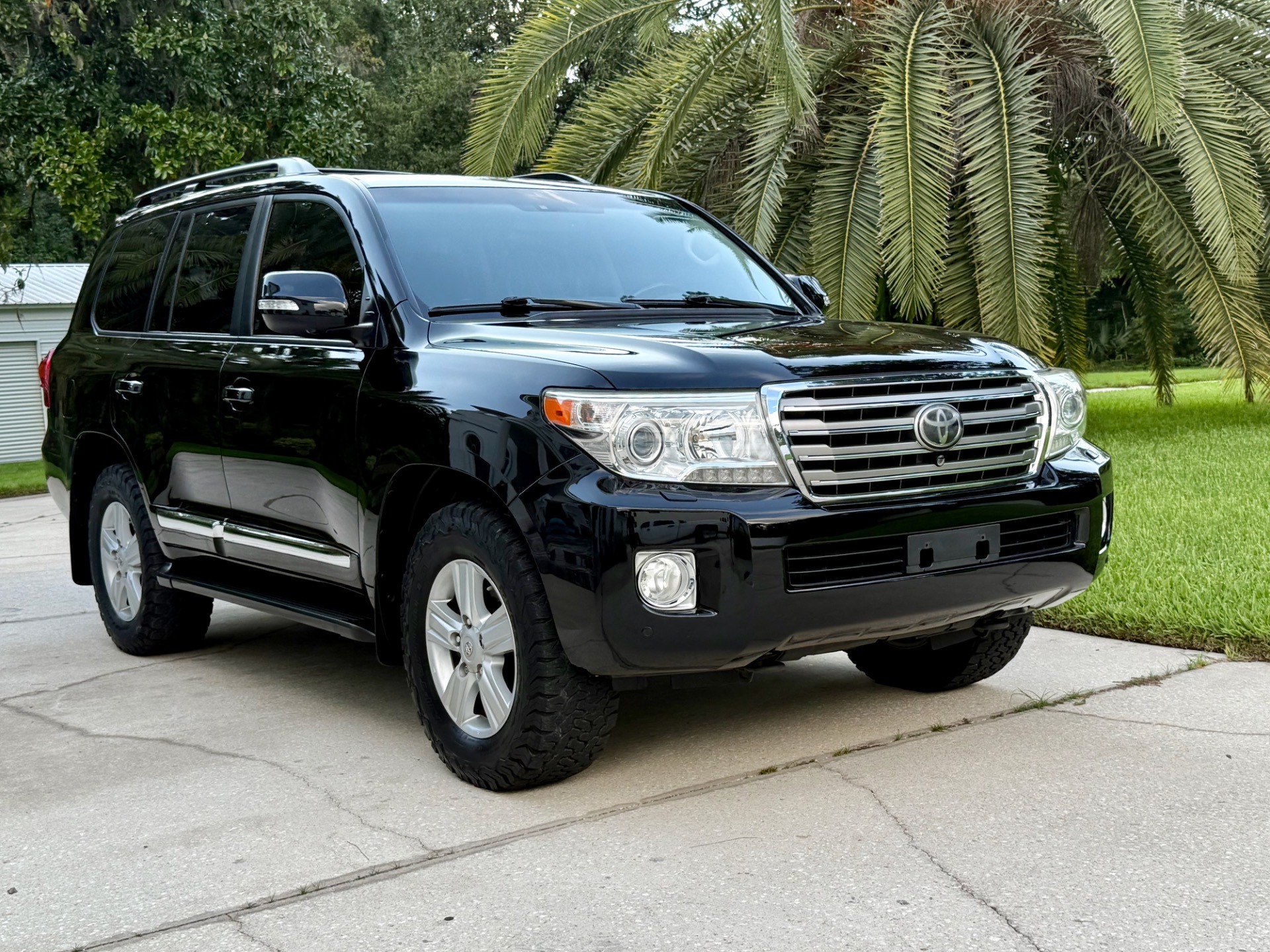 2014-toyota-land-cruiser-200 (24)