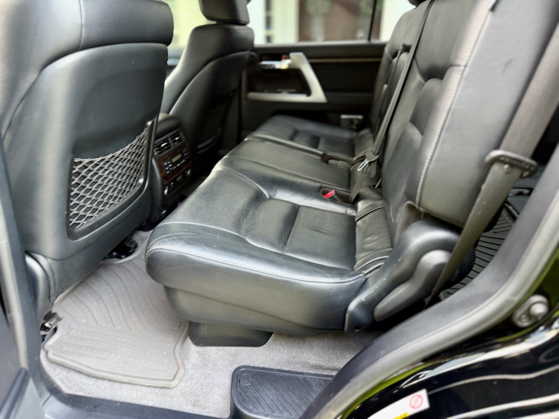 2014-toyota-land-cruiser-200 (6)