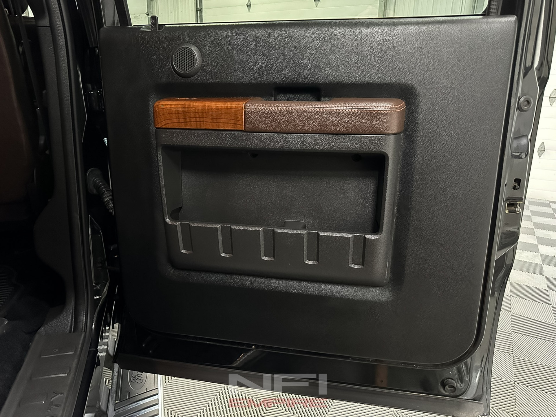 2015-ford-excursion-6-door-for-sale (32)