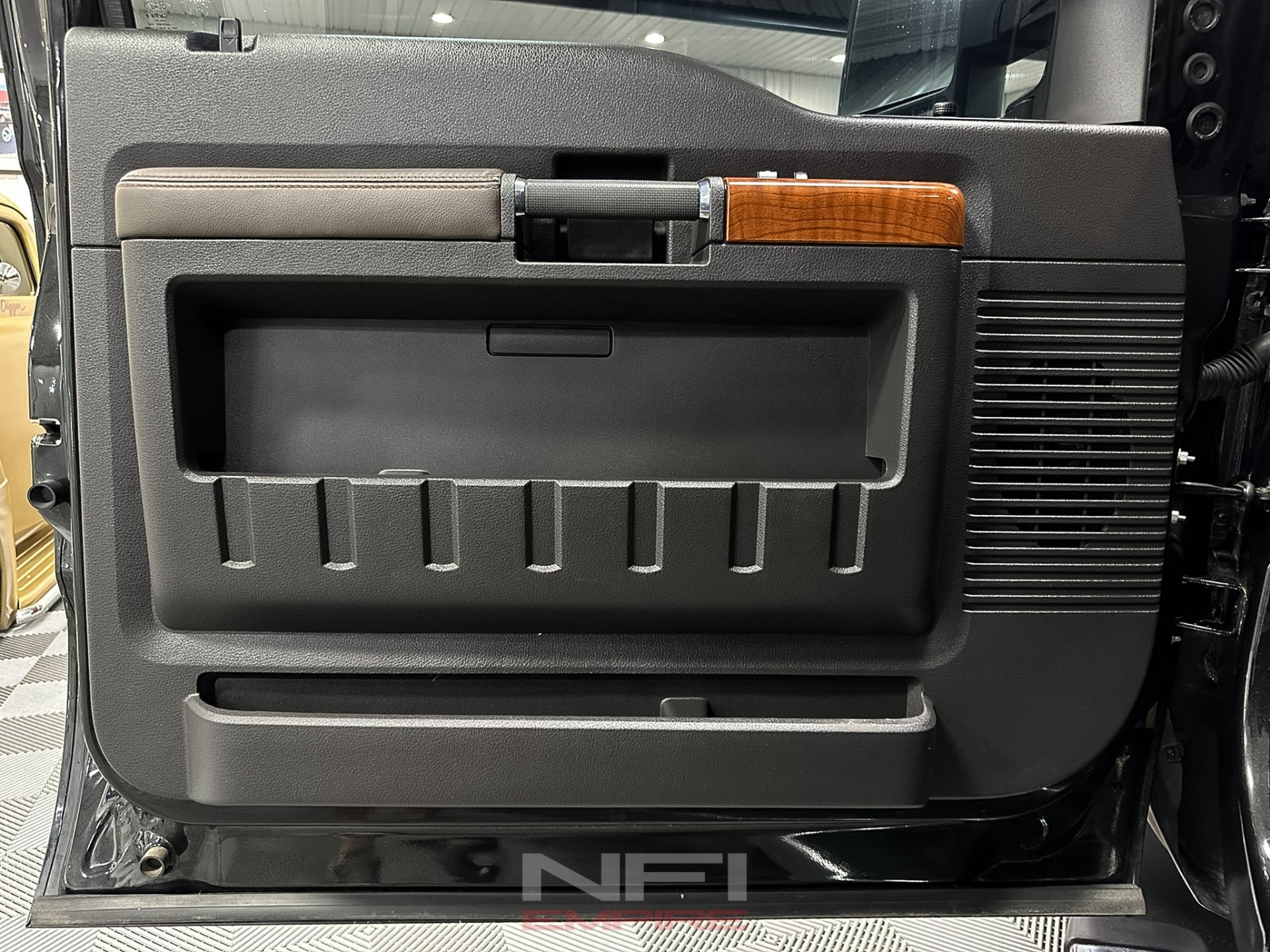 2015-ford-excursion-6-door-for-sale (40)