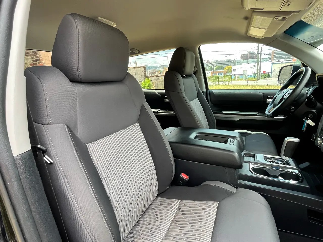 2016-toyota-tundra-4x4 (11)