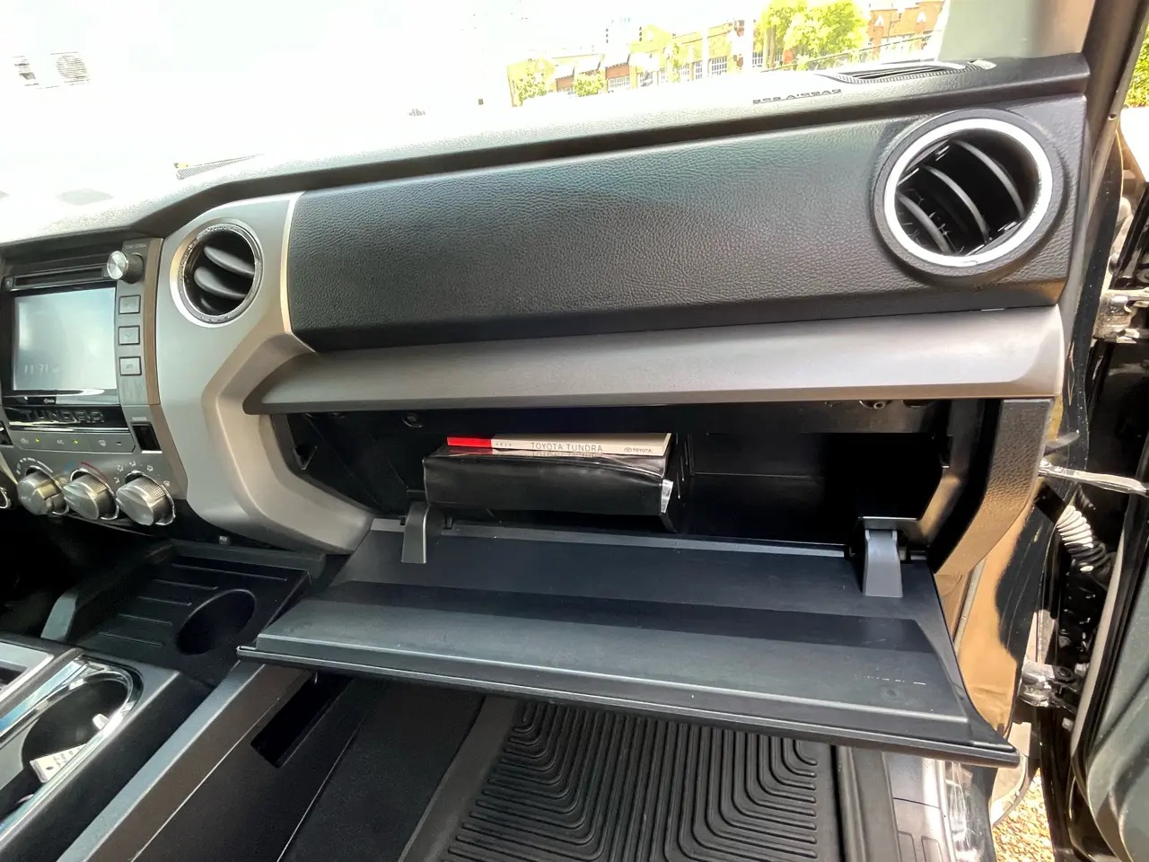 2016-toyota-tundra-4x4 (3)