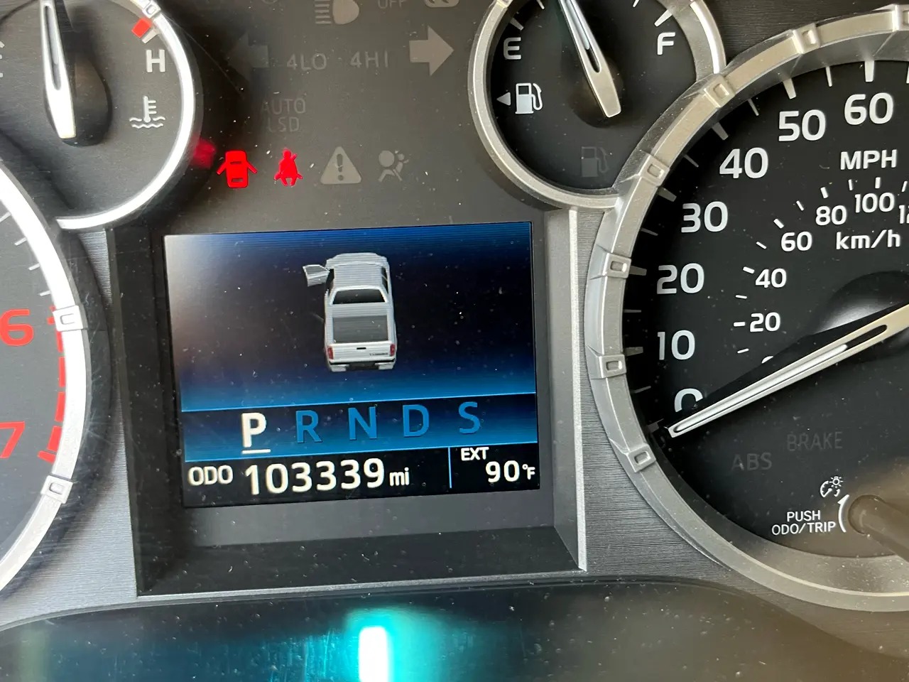 2016-toyota-tundra-4x4 (30)