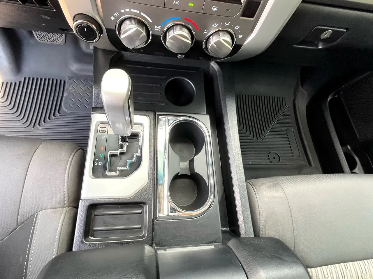 2016-toyota-tundra-4x4 (31)