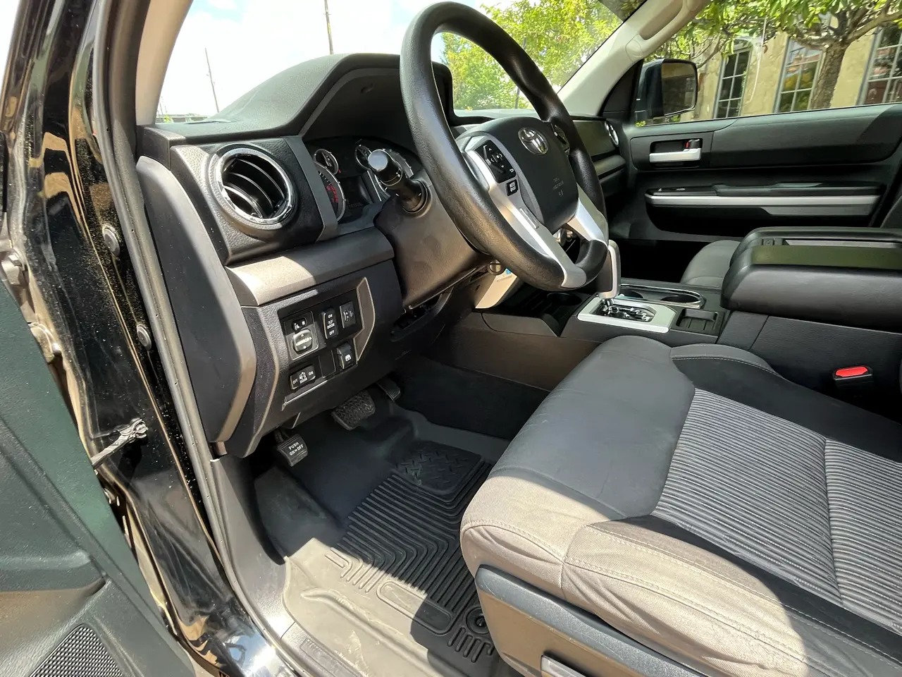 2016-toyota-tundra-4x4 (34)