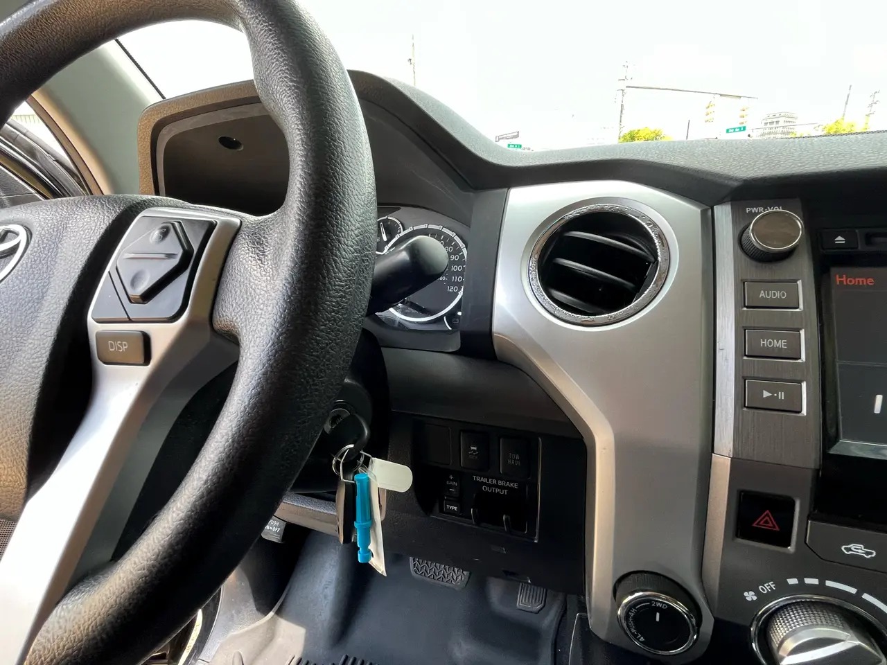 2016-toyota-tundra-4x4 (35)