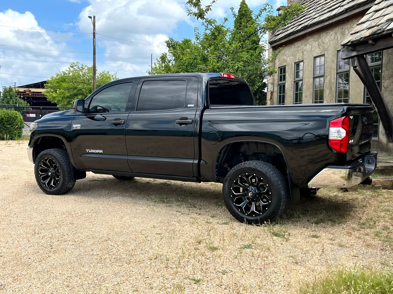 2016-toyota-tundra-4x4 (56)