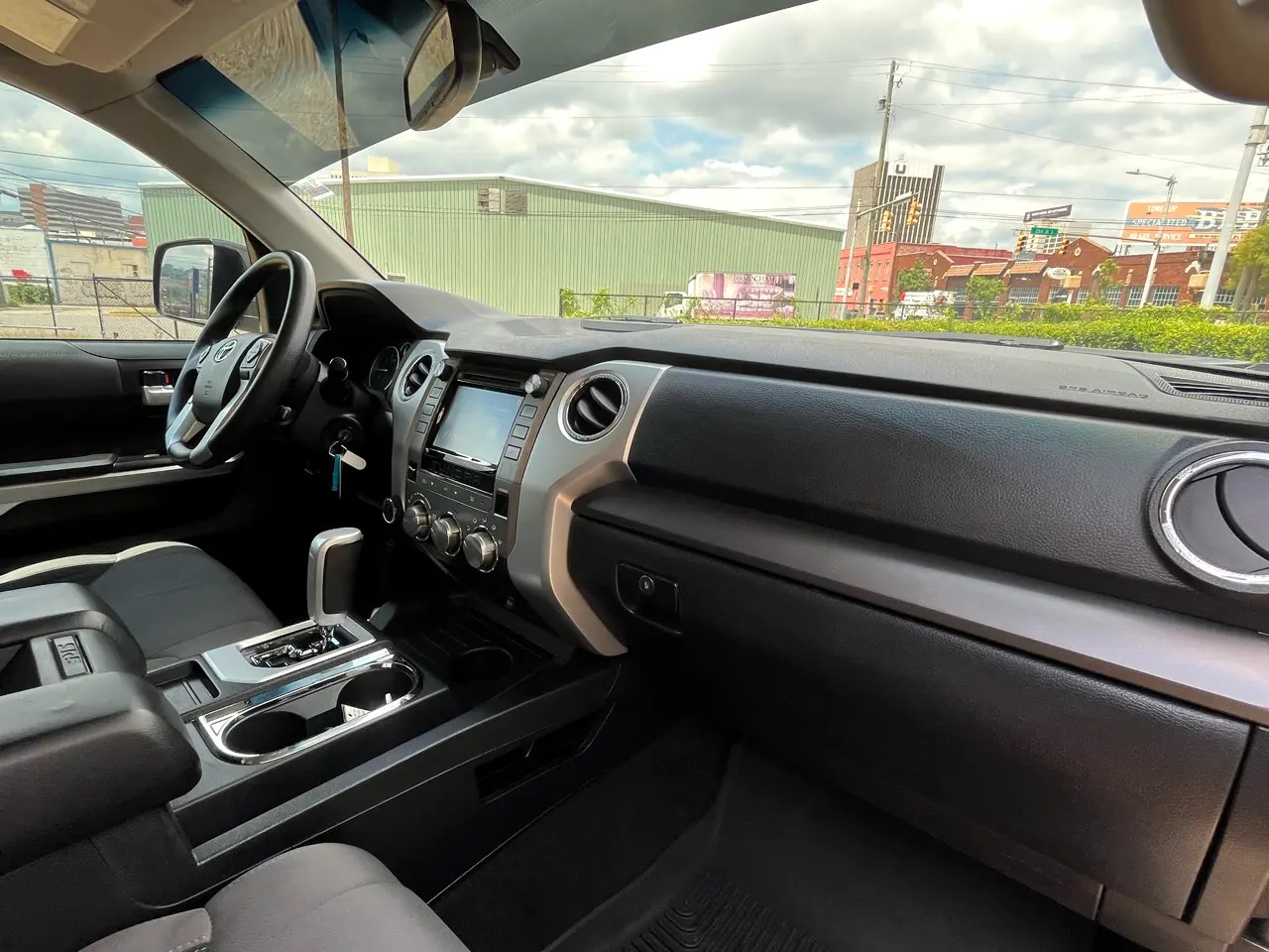2016-toyota-tundra-4x4 (9)
