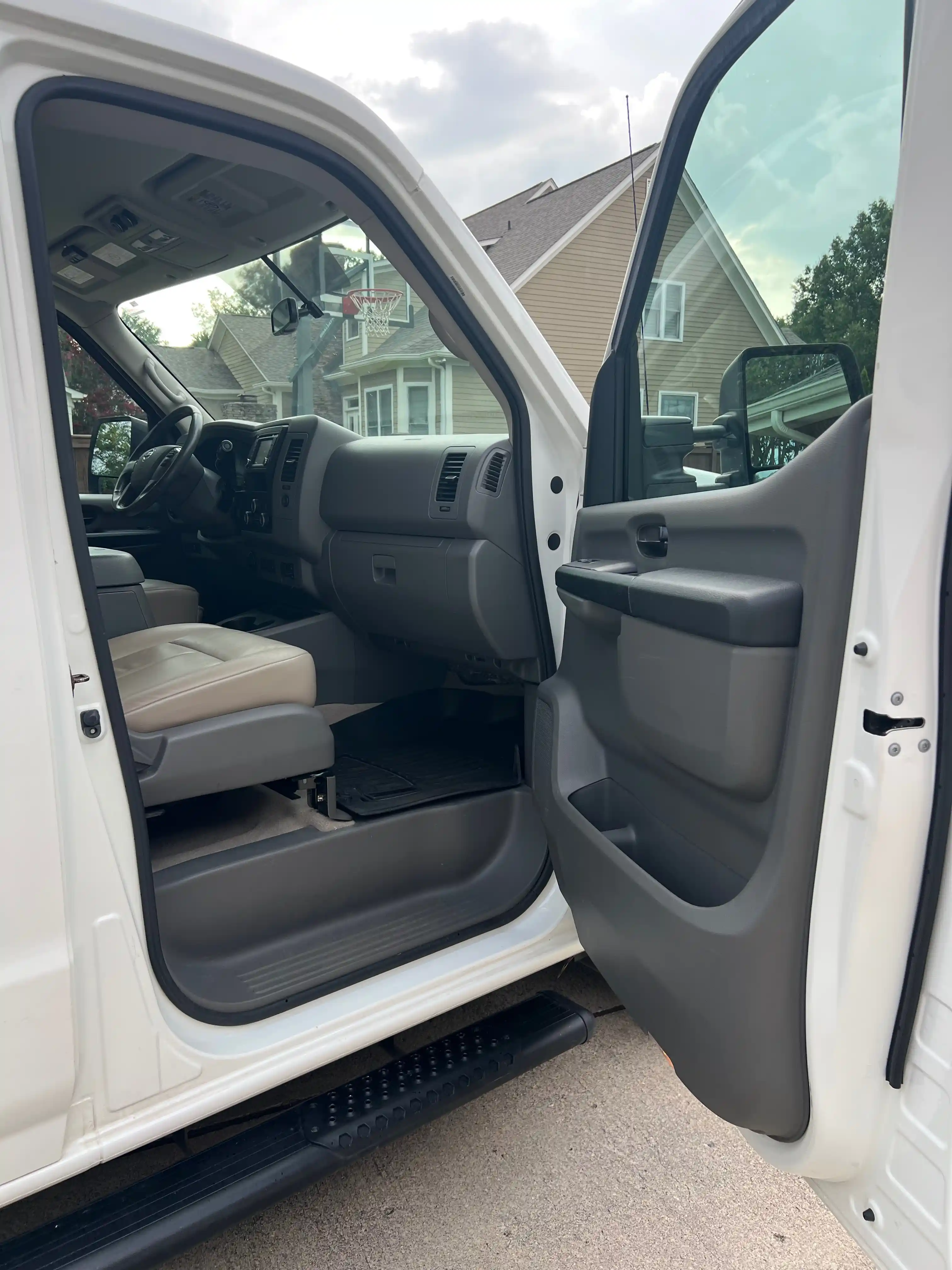 2017 Nissan NV3500 For Sale-17