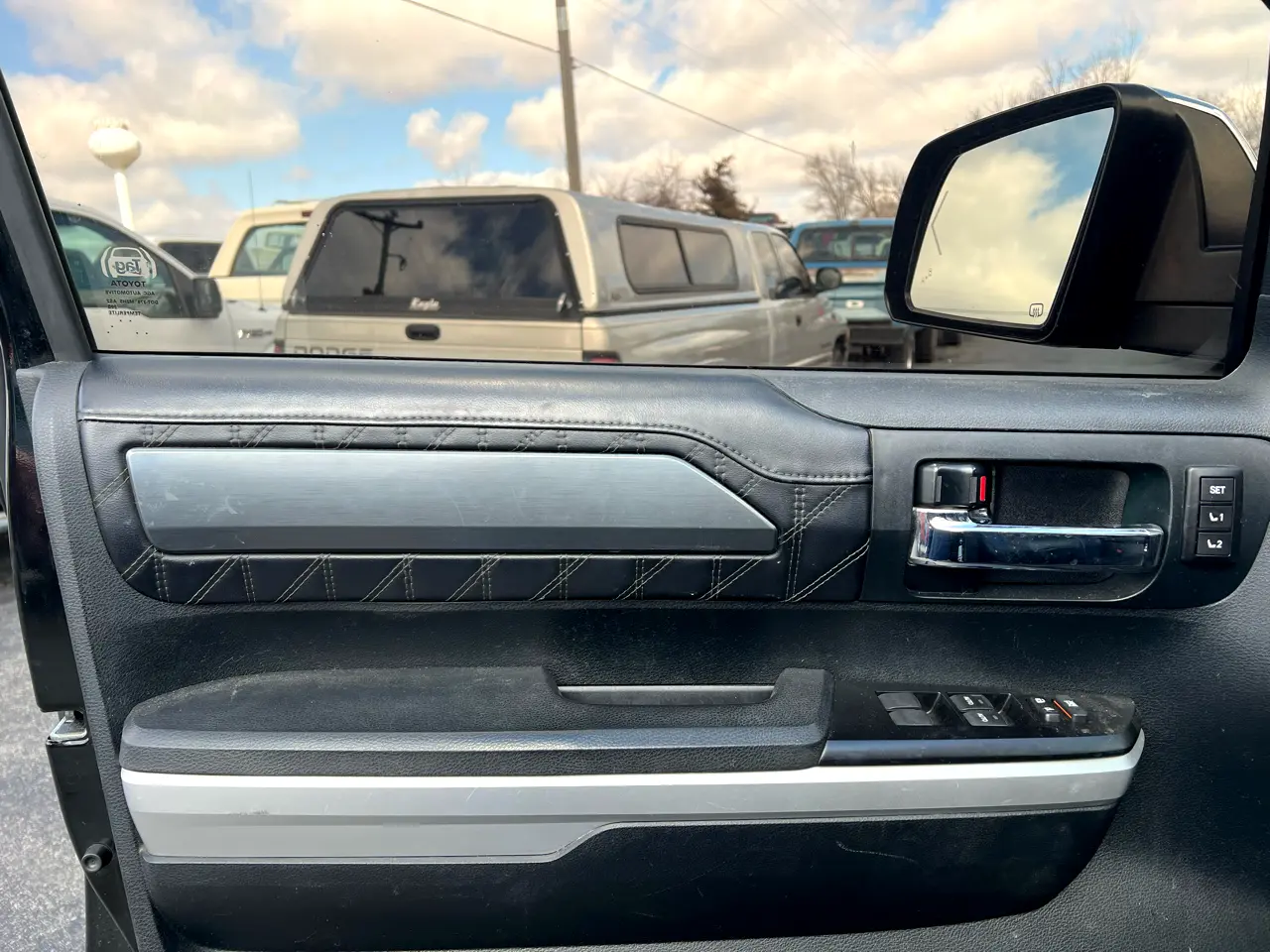 2017-toyota-tundra-platinum-for-sale-trevor-wi-07