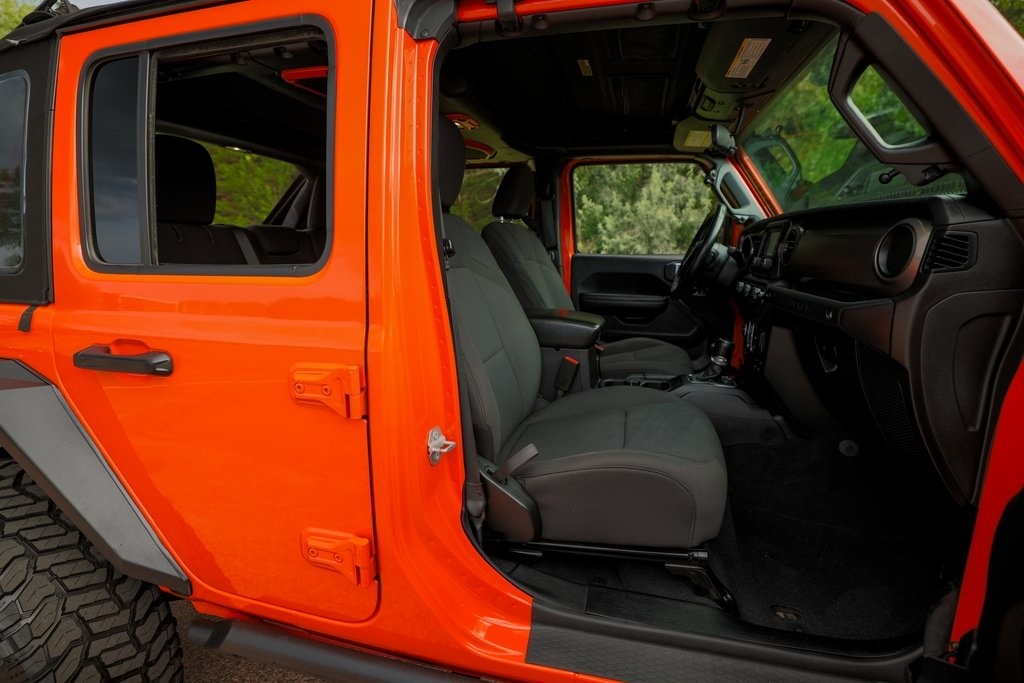 2018-jeep-wrangler-unlimited-sport-s (20)