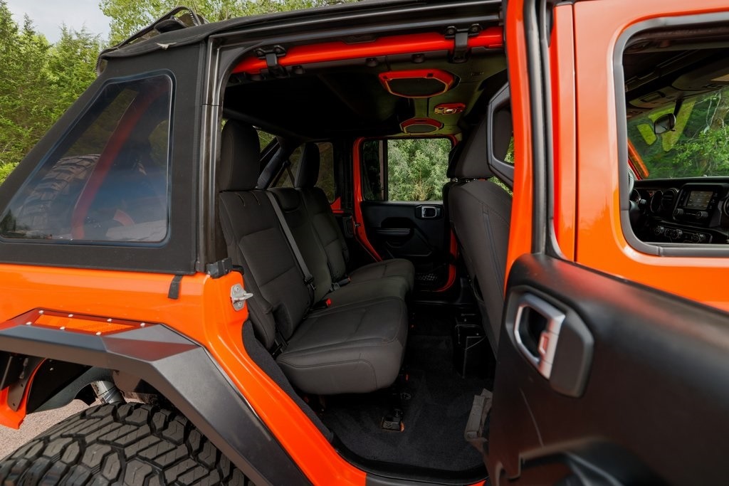 2018-jeep-wrangler-unlimited-sport-s (24)