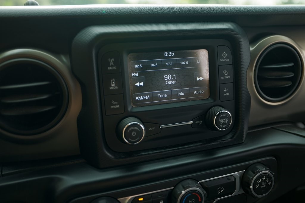 2018-jeep-wrangler-unlimited-sport-s (29)