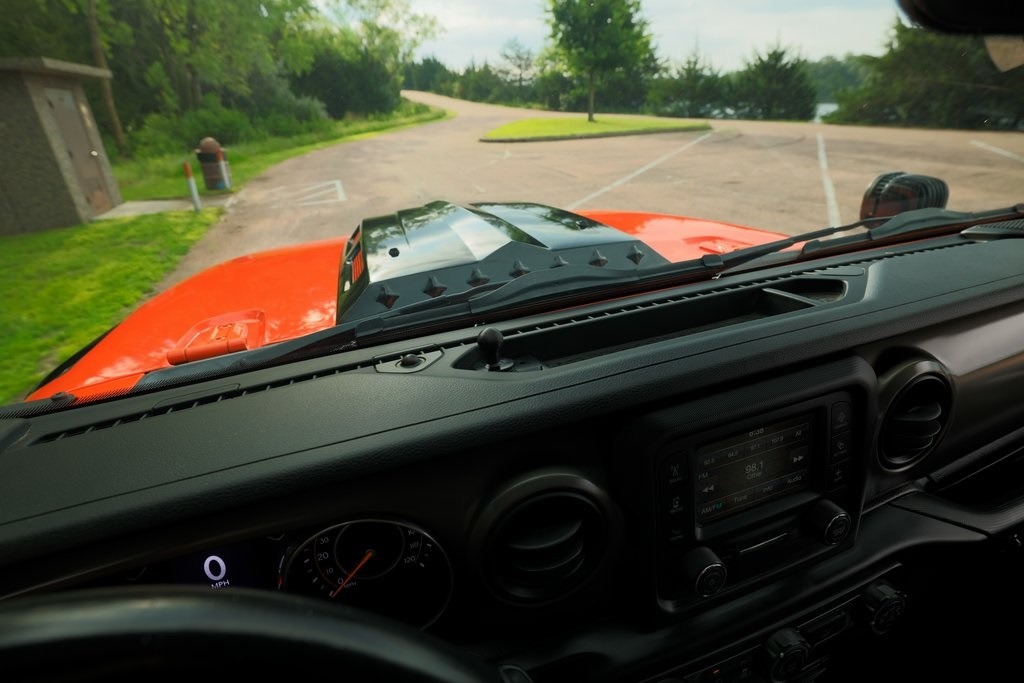 2018-jeep-wrangler-unlimited-sport-s (30)