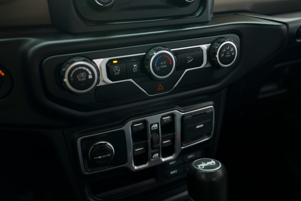 2018-jeep-wrangler-unlimited-sport-s (35)
