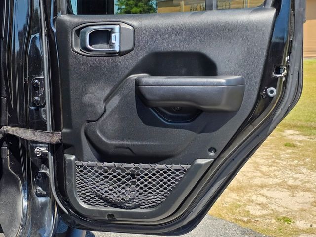 2020-jeep-gladiator-hope-mills-nc (16)