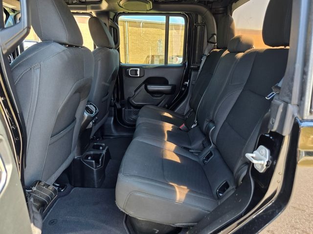 2020-jeep-gladiator-hope-mills-nc (24)