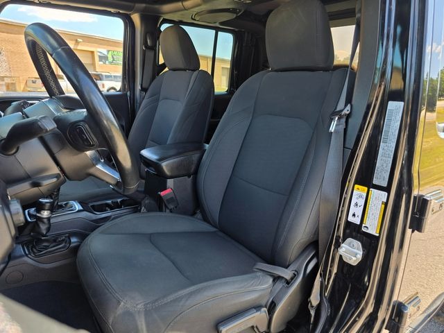 2020-jeep-gladiator-hope-mills-nc (26)
