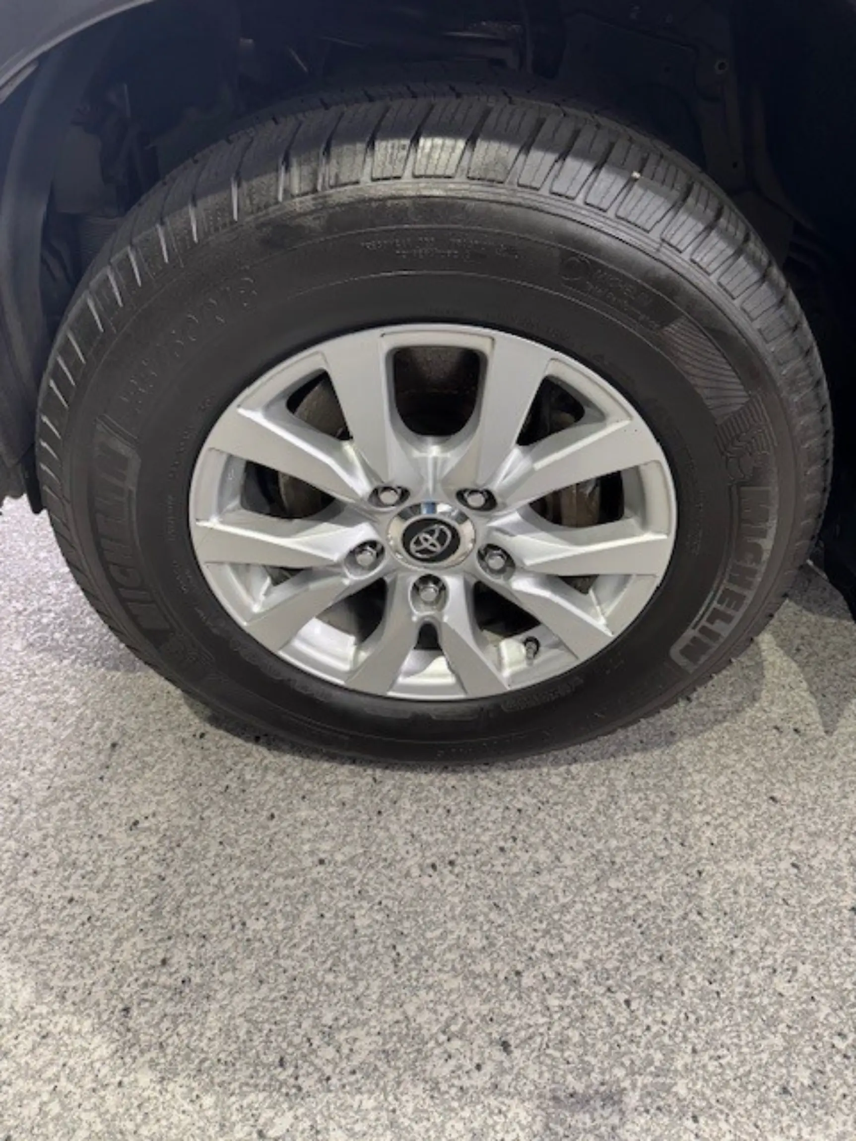 2021-toyota-land-cruiser-for-sale-st-louis-mo-05