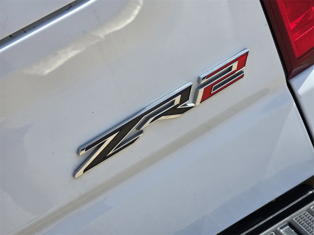 2022-chevrolet-silverado-1500-zr2-4x4-09
