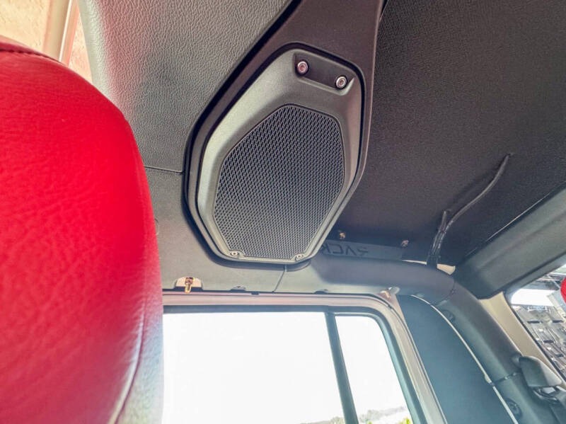2022-jeep-gladiator-mojave-for-sale (22)