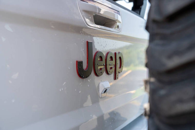 2022-jeep-gladiator-mojave-for-sale (69)