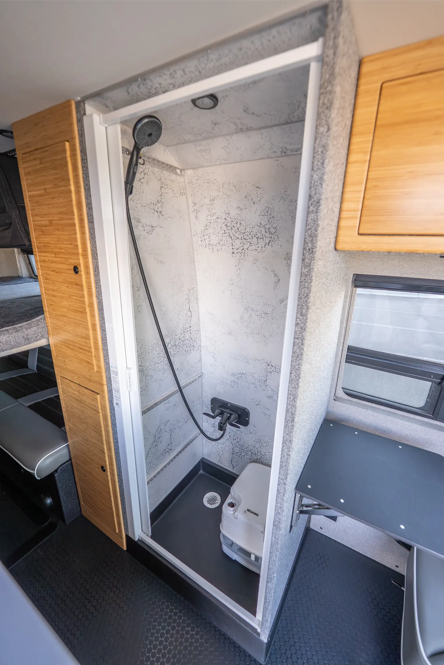 2022-mercedes-benz-sprinter-el-kapitan-for-sale-off-highway-van-38