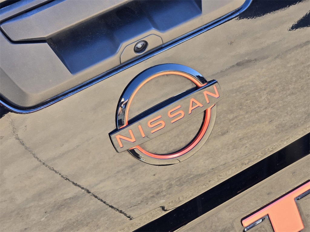 2022-nissan-frontier-pro-4x-for-sale-08