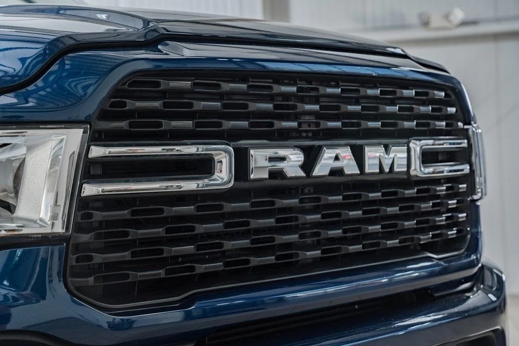 2023-ram-3500-big-horn (33)