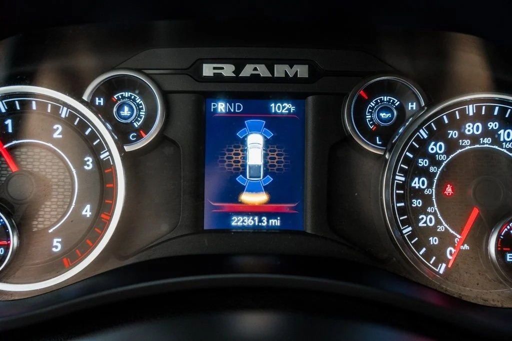 2023-ram-3500-big-horn (7)