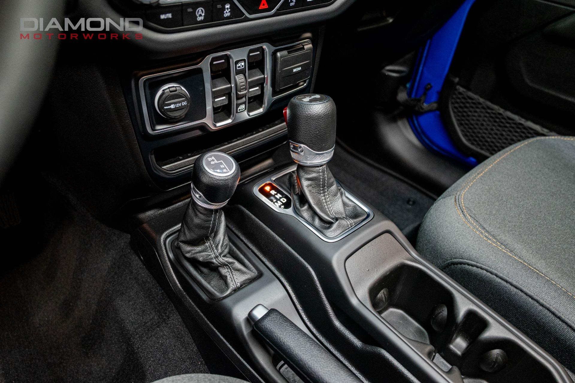 2024-jeep-wrangler-sahara-4x4 (116)