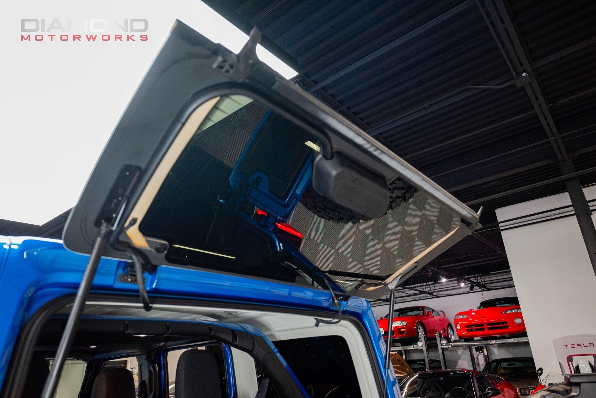 2024-jeep-wrangler-sahara-4x4 (13)