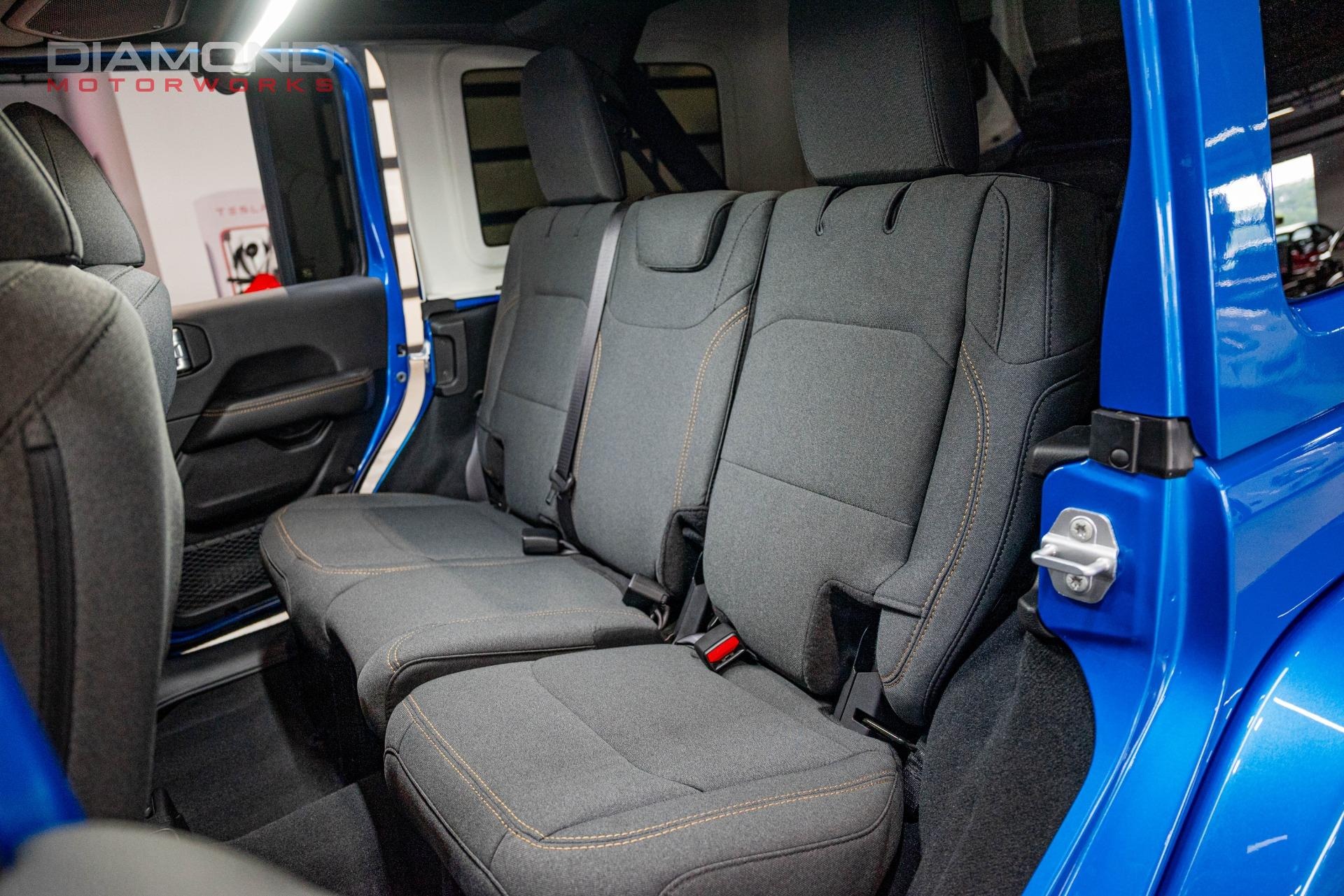 2024-jeep-wrangler-sahara-4x4 (21)