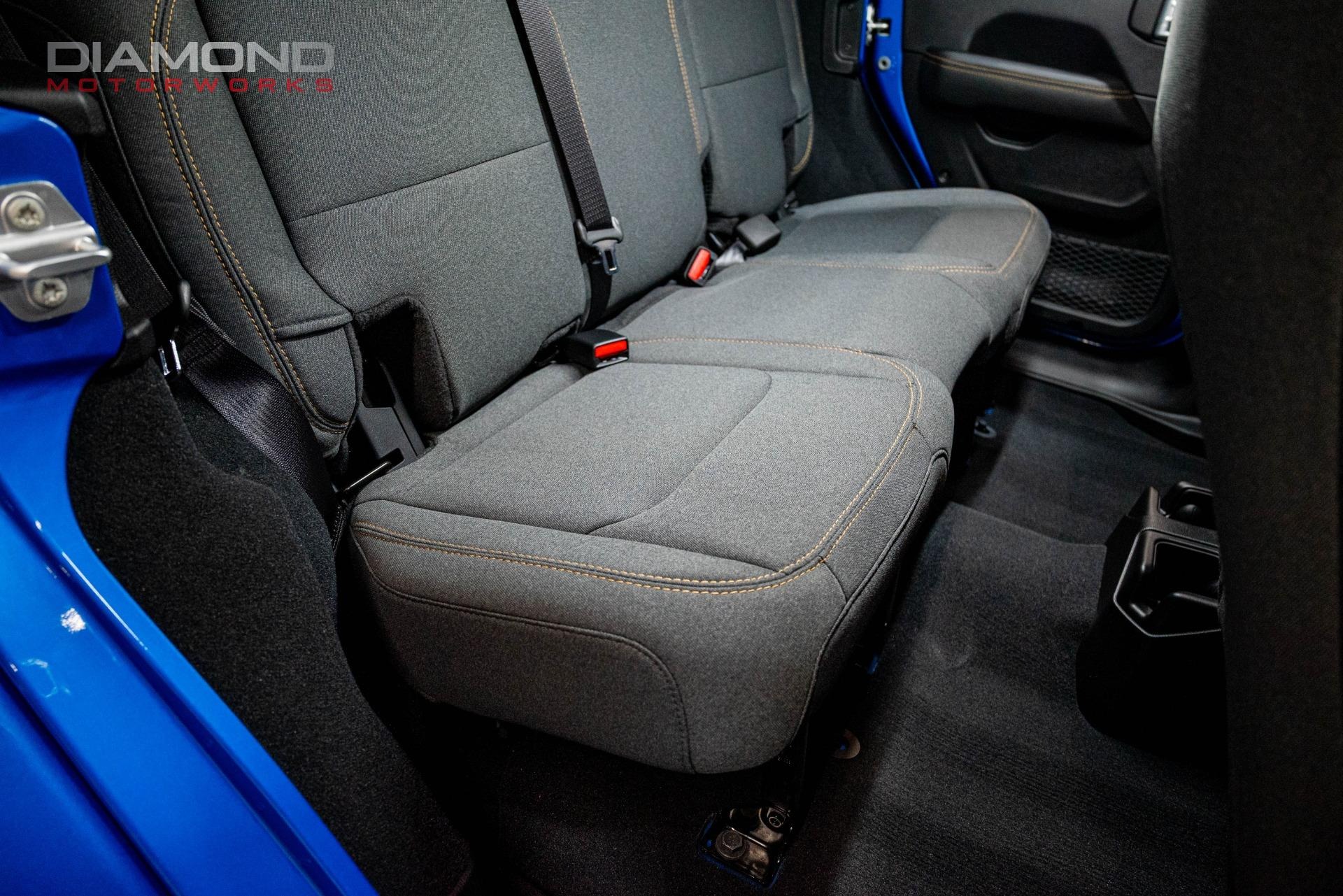 2024-jeep-wrangler-sahara-4x4 (25)
