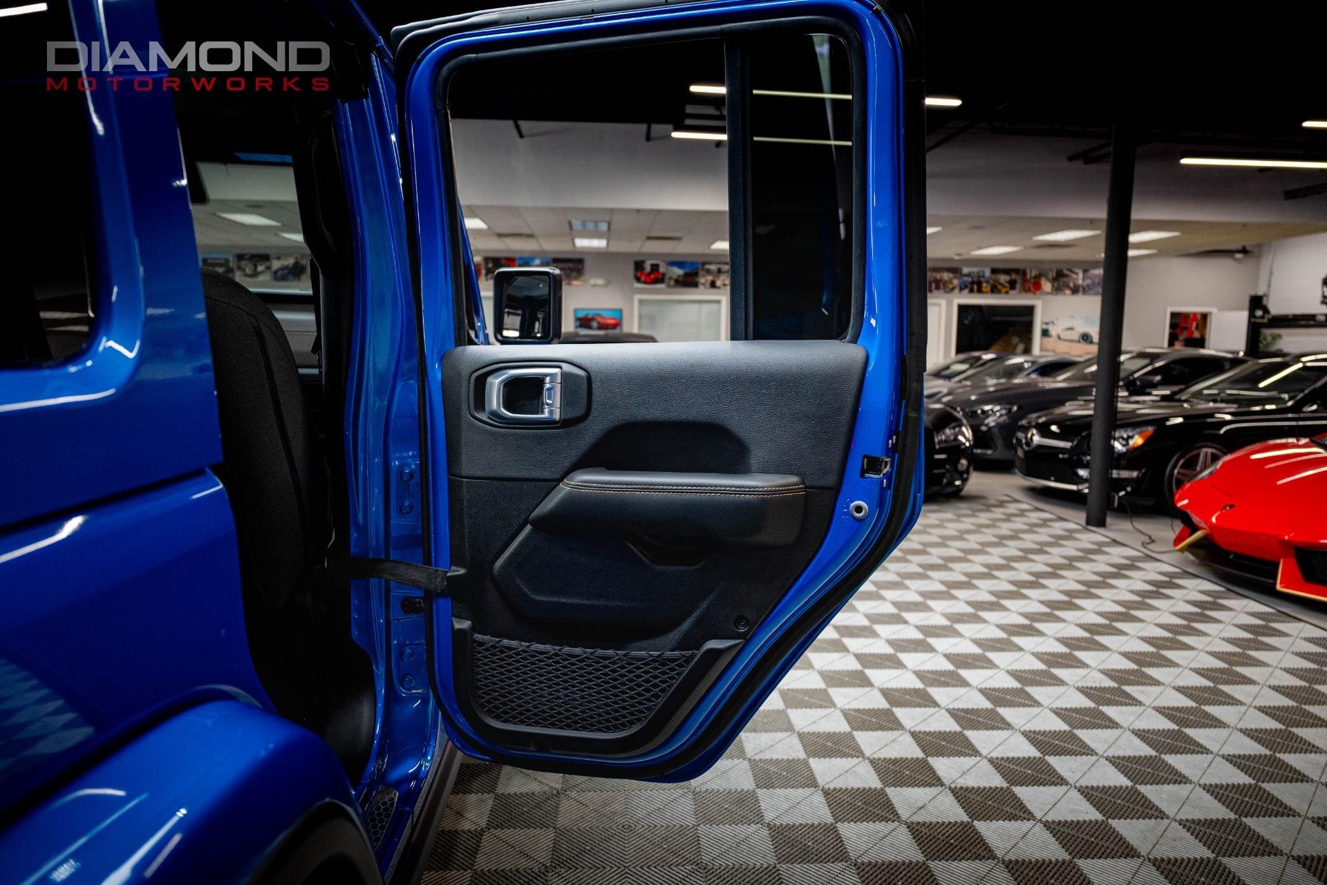 2024-jeep-wrangler-sahara-4x4 (27)