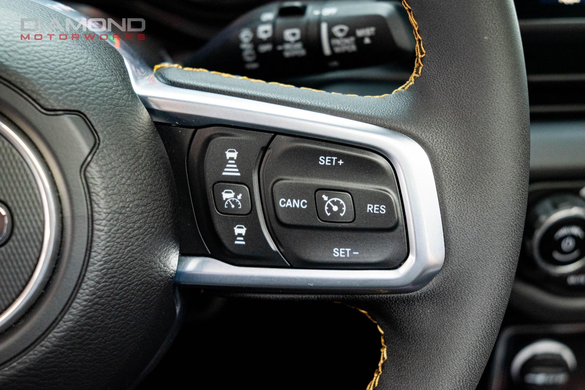 2024-jeep-wrangler-sahara-4x4 (44)