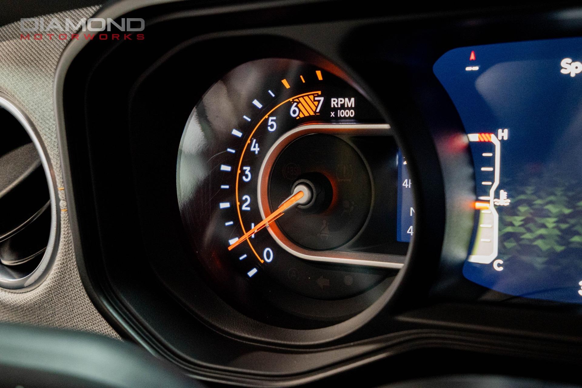 2024-jeep-wrangler-sahara-4x4 (53)