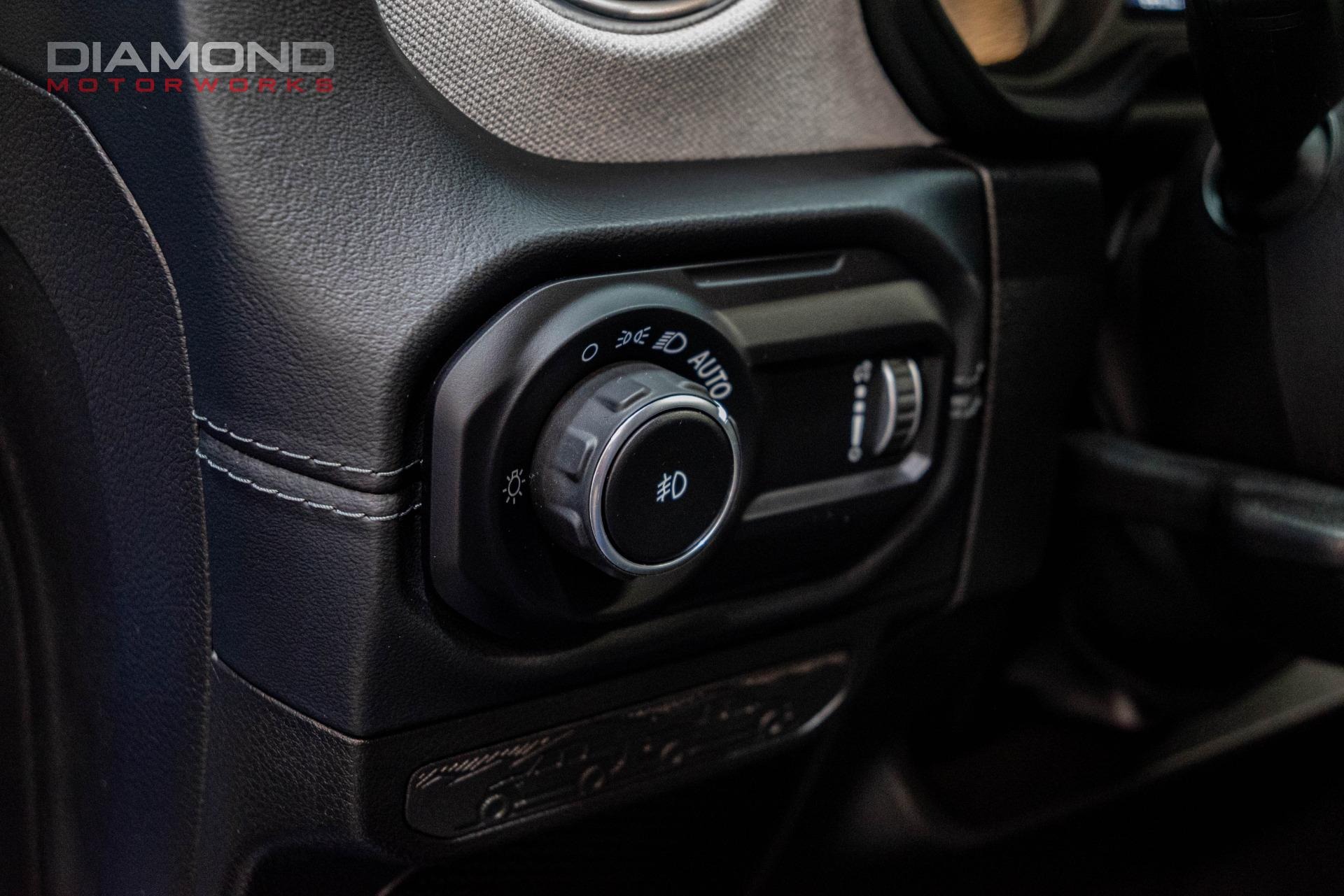 2024-jeep-wrangler-sahara-4x4 (55)