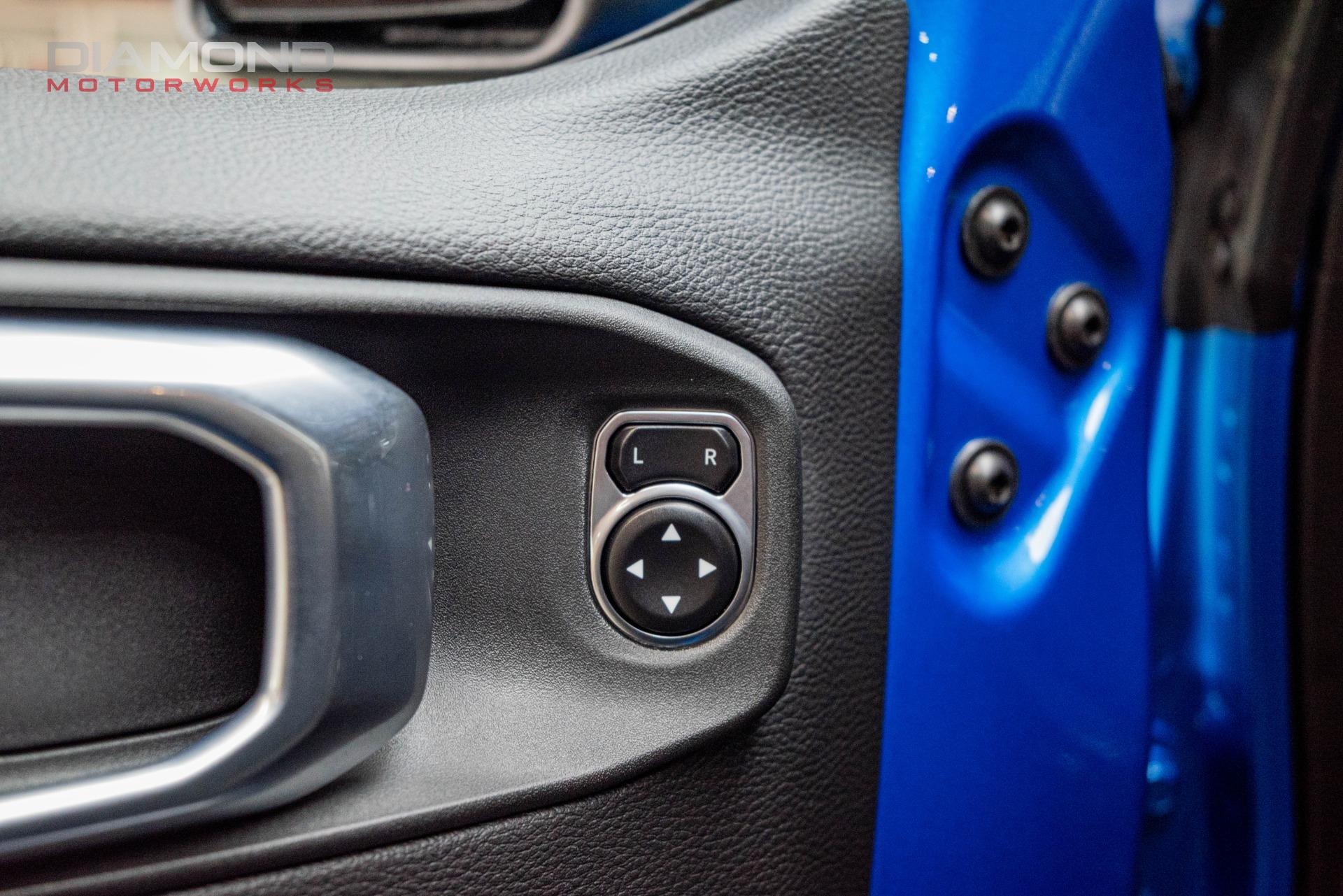 2024-jeep-wrangler-sahara-4x4 (68)