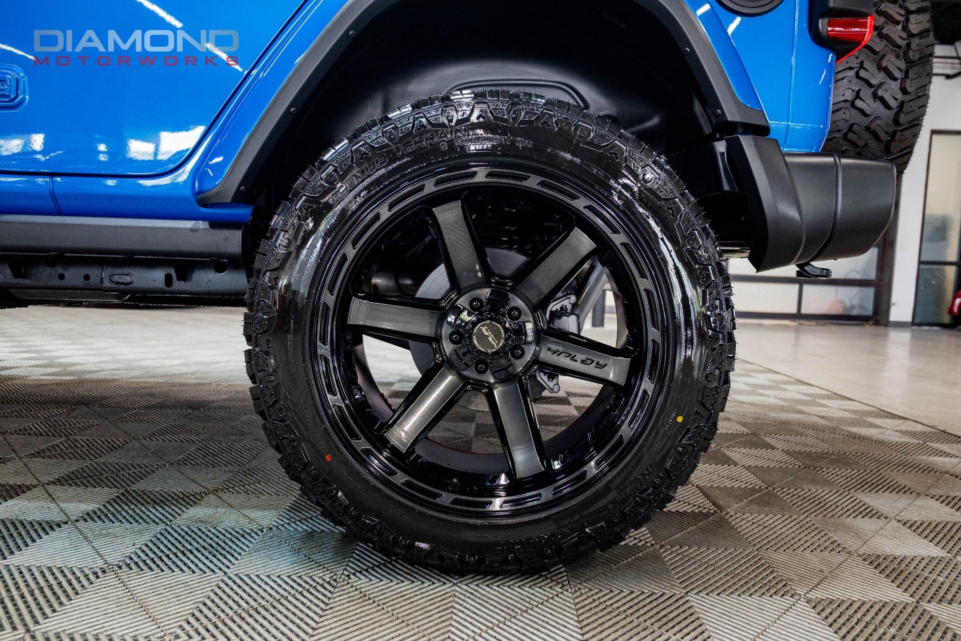2024-jeep-wrangler-sahara-4x4 (96)