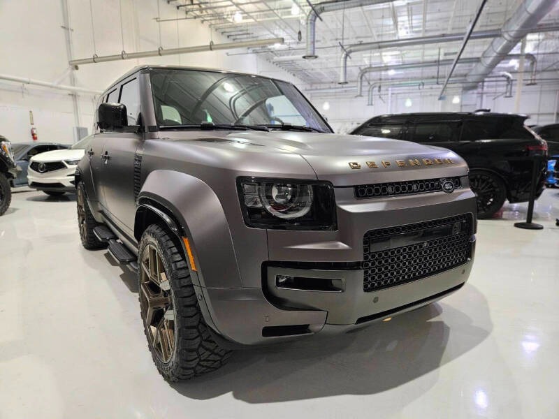 2025 Land Rover Defender 110 P635 OCTA (121)
