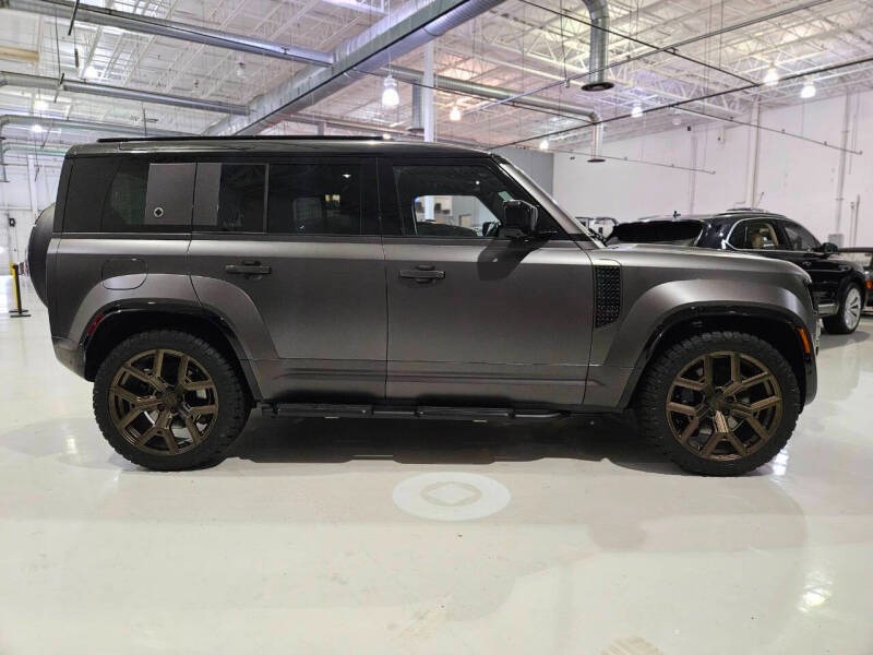 2025 Land Rover Defender 110 P635 OCTA (125)