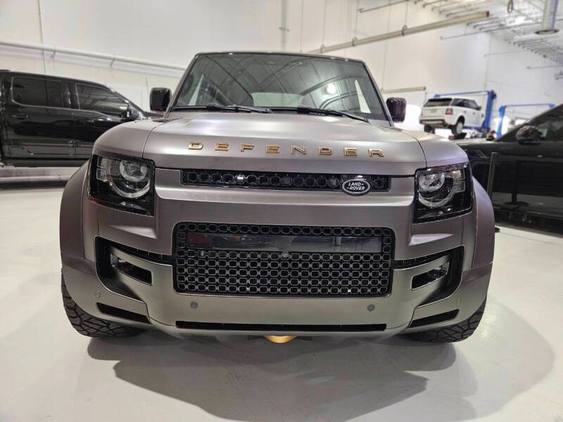 2025 Land Rover Defender 110 P635 OCTA (126)