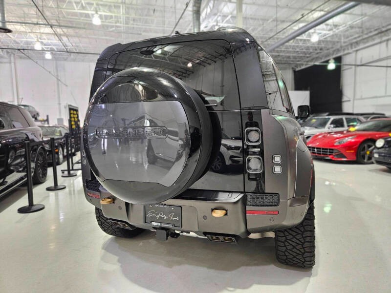 2025 Land Rover Defender 110 P635 OCTA (129)